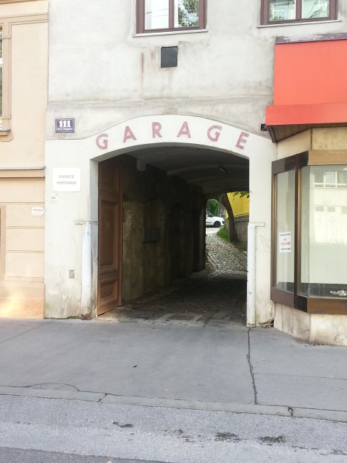 garage on hernalser hauptstrasse_01